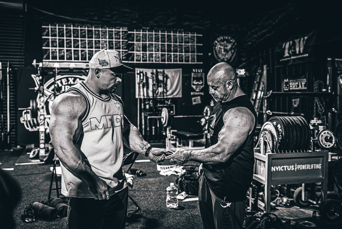 MRDR athlete using a pre-workout pouch