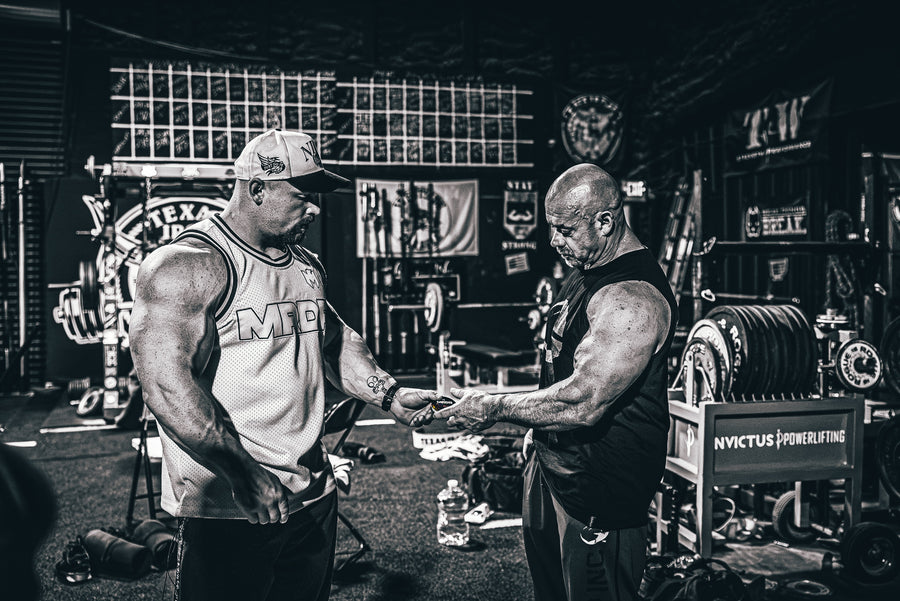 MRDR athlete using a pre-workout pouch